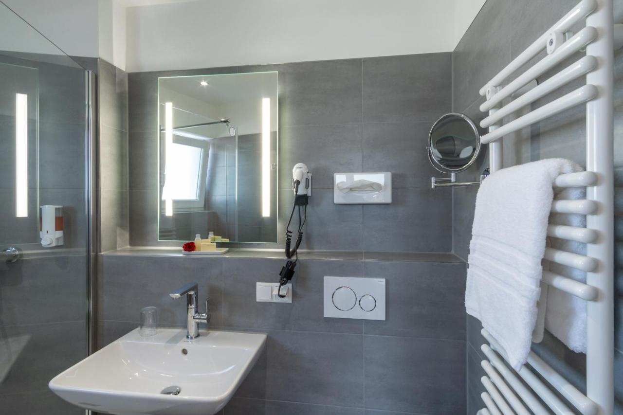 Hotel Elysee ซิลิเงนชตัดท์ ภายนอก รูปภาพ